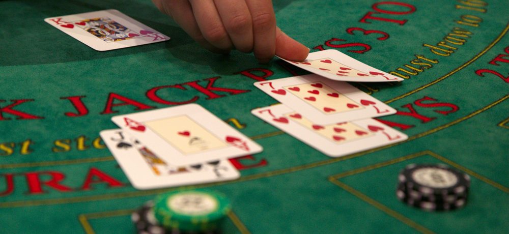 Casino Etiquette: Dos and Don’ts on the Casino Floor